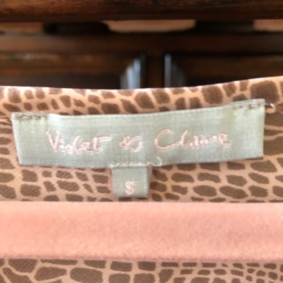 Violet & Claire pink mini giraffe print career top in size S - Picture 5 of 6